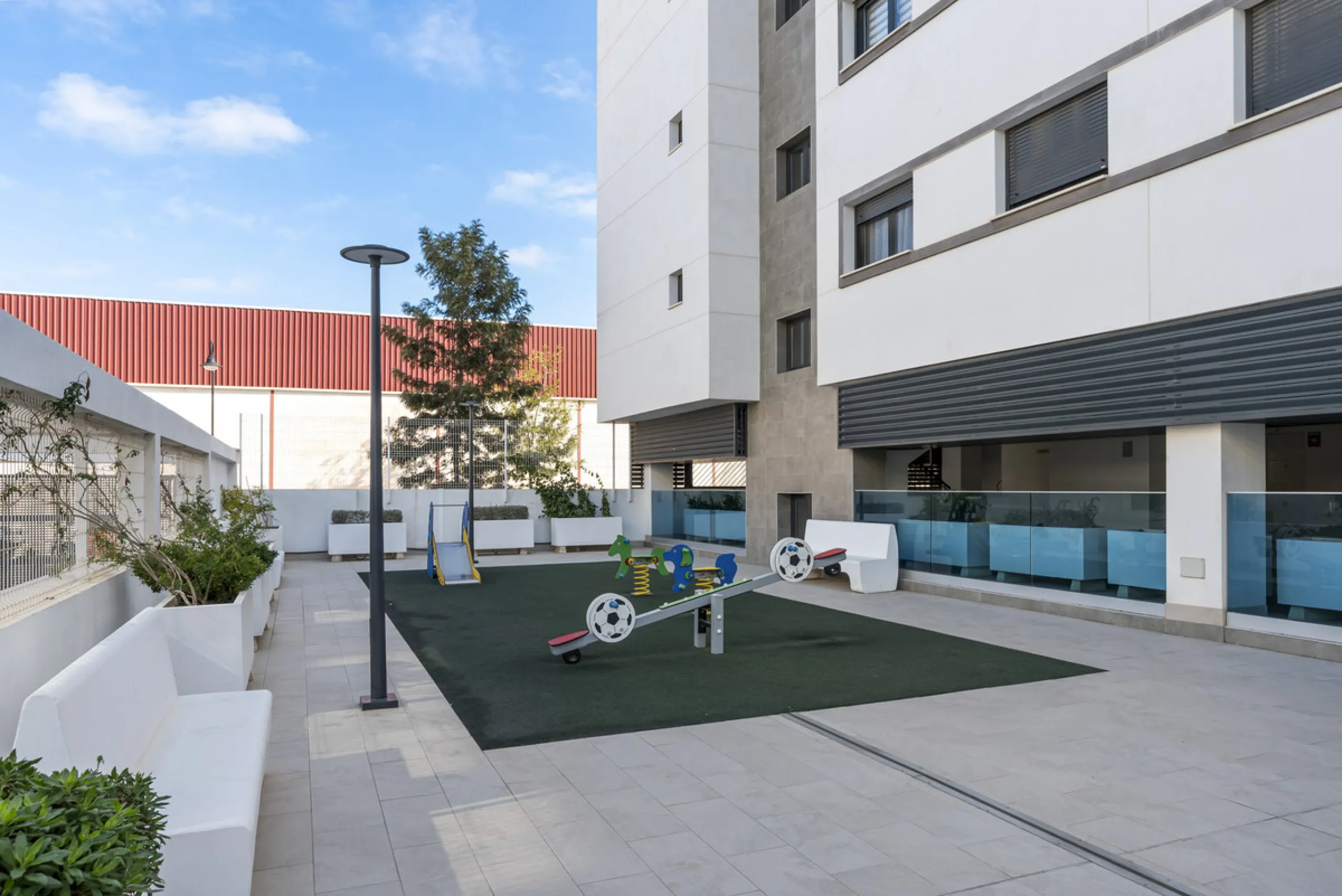 Apartment - Middle Floor Apartment в продаже в Mijas, Málaga. В доме 2 спален и 2 ванных комнат. Площадь дома 115 м²