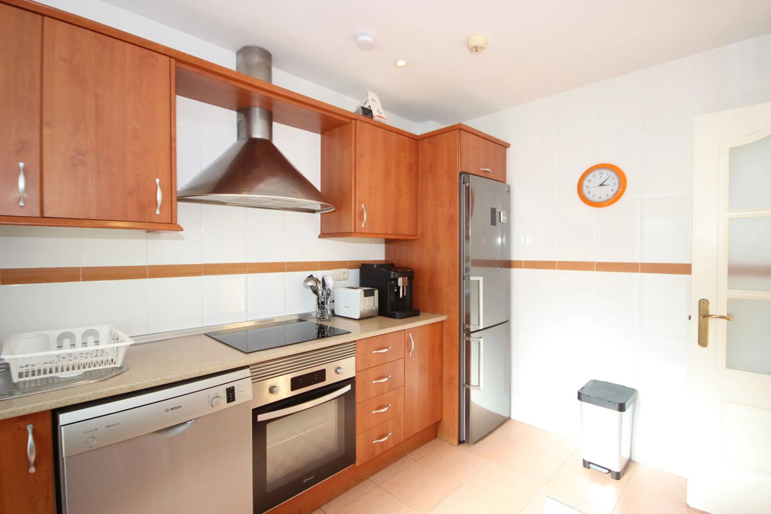 House - Townhouse в продаже в Marbella, Málaga. В доме 4 спален и 2 ванных комнат. Площадь дома 232 м²