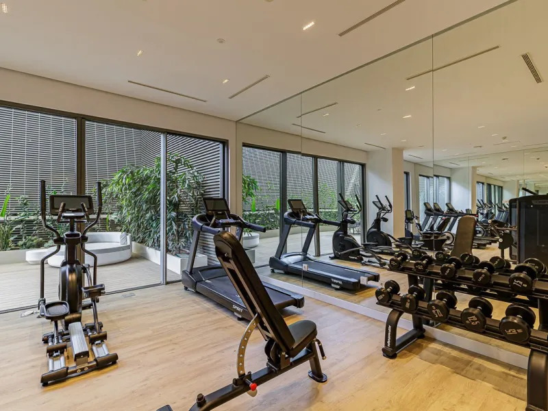 This brand new apartment is located on the 15th floor of the emblematic Málaga Towers, recently finished.