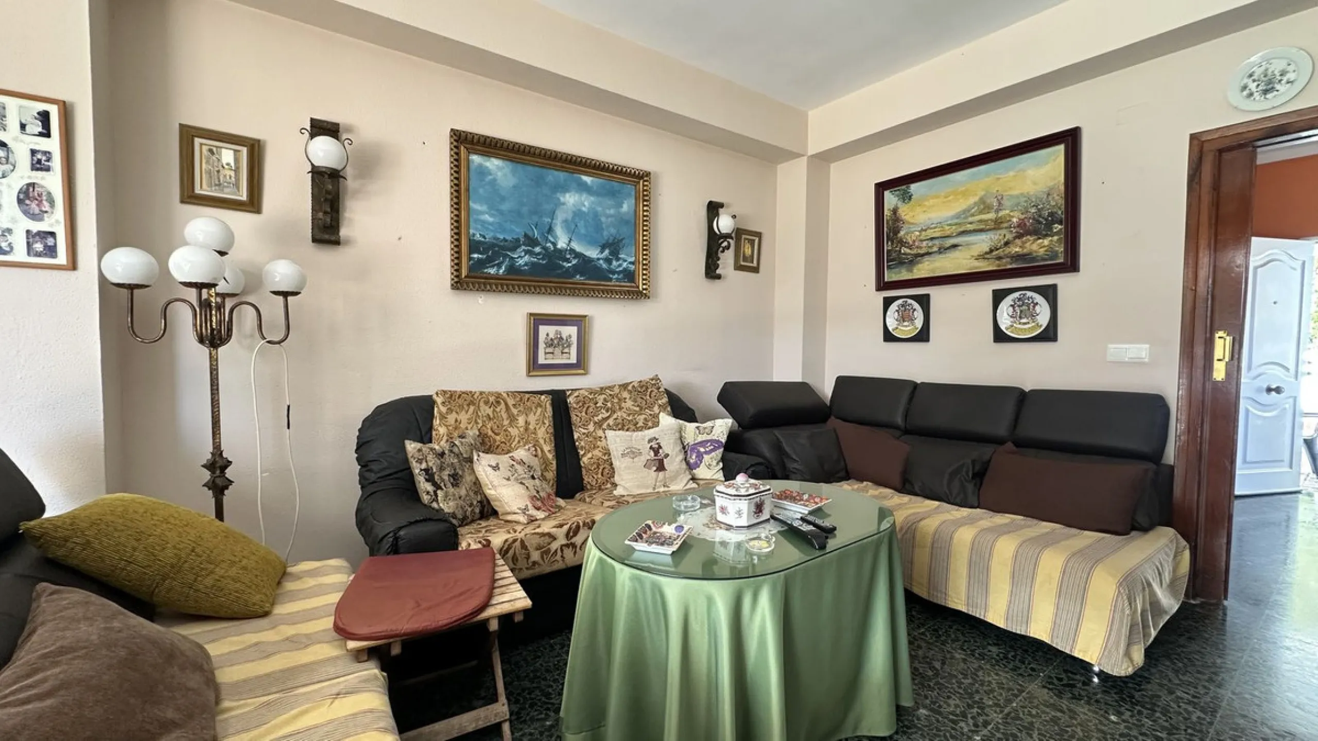 House - Detached Villa в продаже в Rincón de la Victoria, Málaga. В доме 4 спален и 2 ванных комнат. Площадь дома 182 м². Площадь участка 750 м²