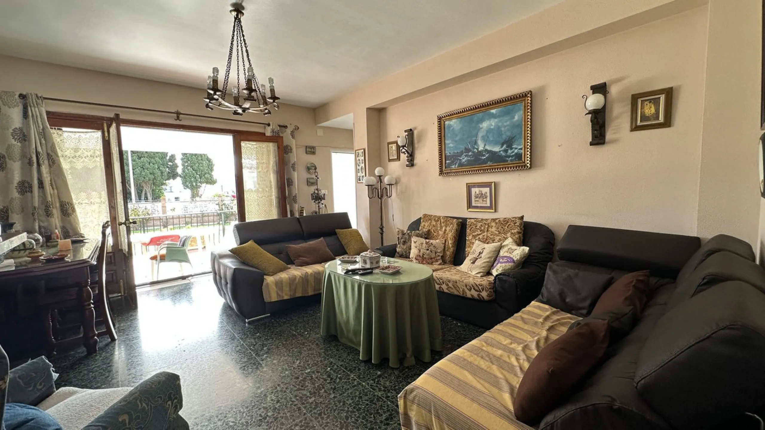 House - Detached Villa в продаже в Rincón de la Victoria, Málaga. В доме 4 спален и 2 ванных комнат. Площадь дома 182 м². Площадь участка 750 м²