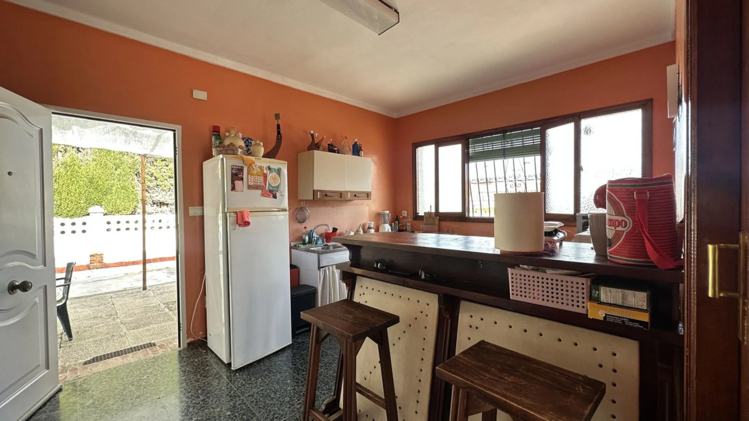 House - Detached Villa в продаже в Rincón de la Victoria, Málaga. В доме 4 спален и 2 ванных комнат. Площадь дома 182 м². Площадь участка 750 м²