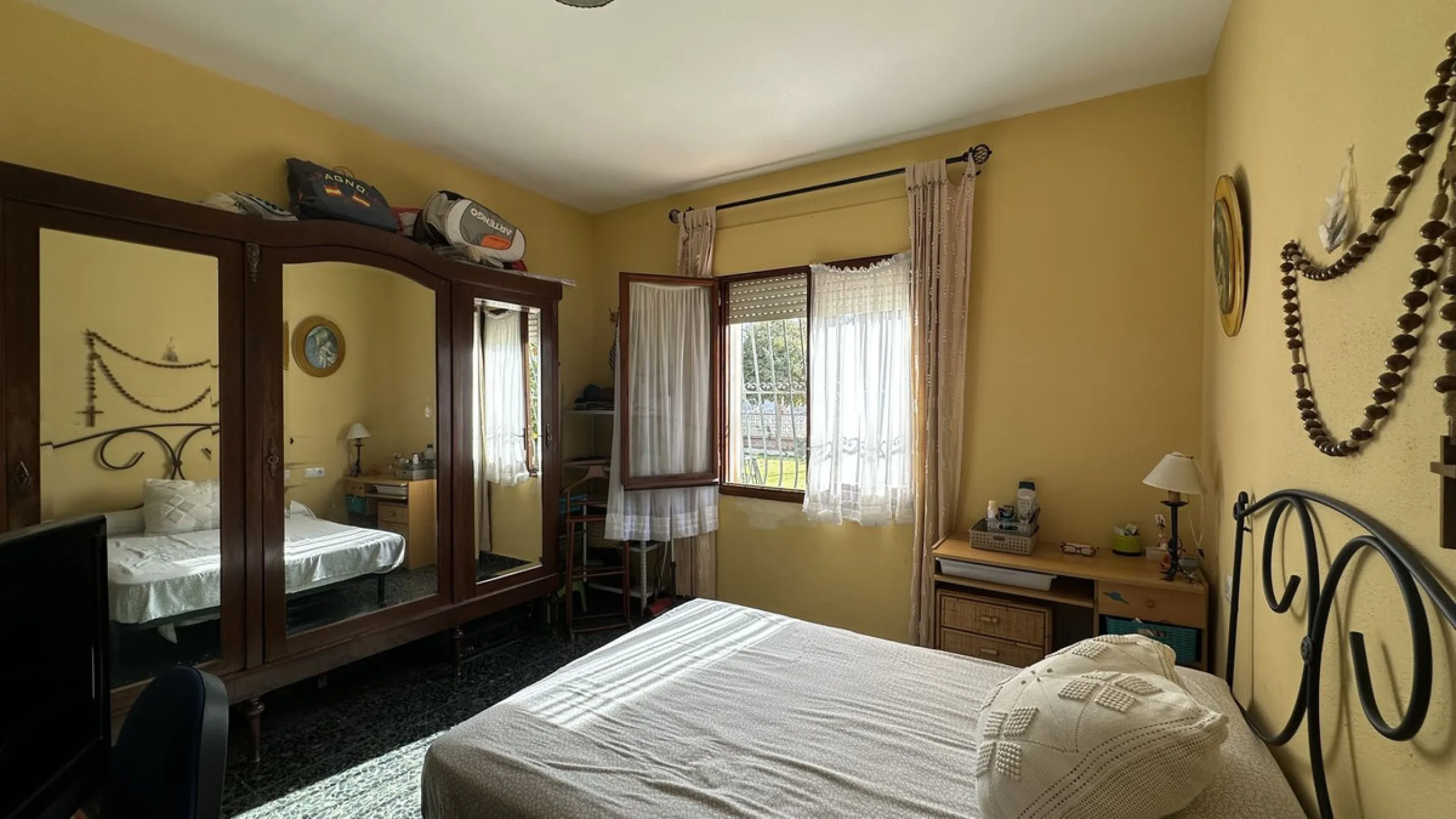 House - Detached Villa в продаже в Rincón de la Victoria, Málaga. В доме 4 спален и 2 ванных комнат. Площадь дома 182 м². Площадь участка 750 м²