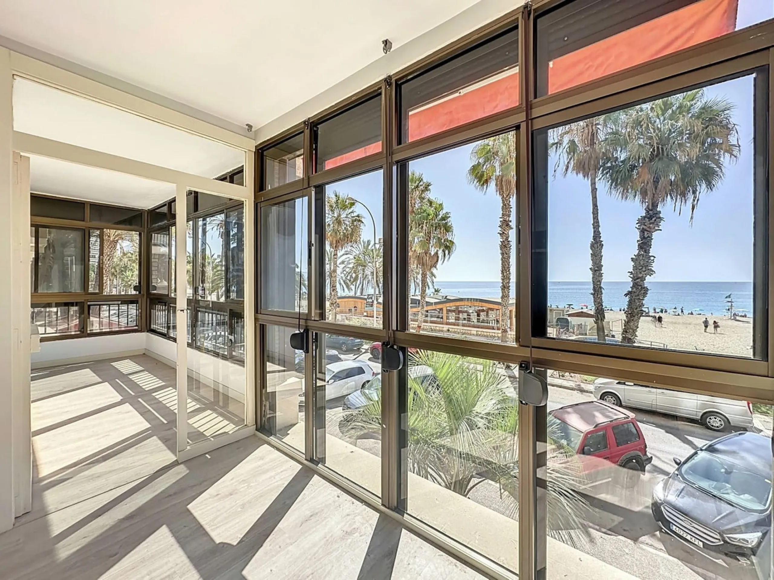 Apartment - Middle Floor Apartment в продаже в Málaga, Málaga. В доме 2 спален и 1 ванных комнат. Площадь дома 75 м²