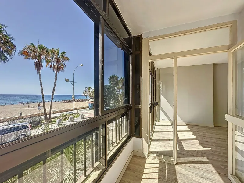 Apartment - Middle Floor Apartment в продаже в Málaga, Málaga. В доме 2 спален и 1 ванных комнат. Площадь дома 75 м²