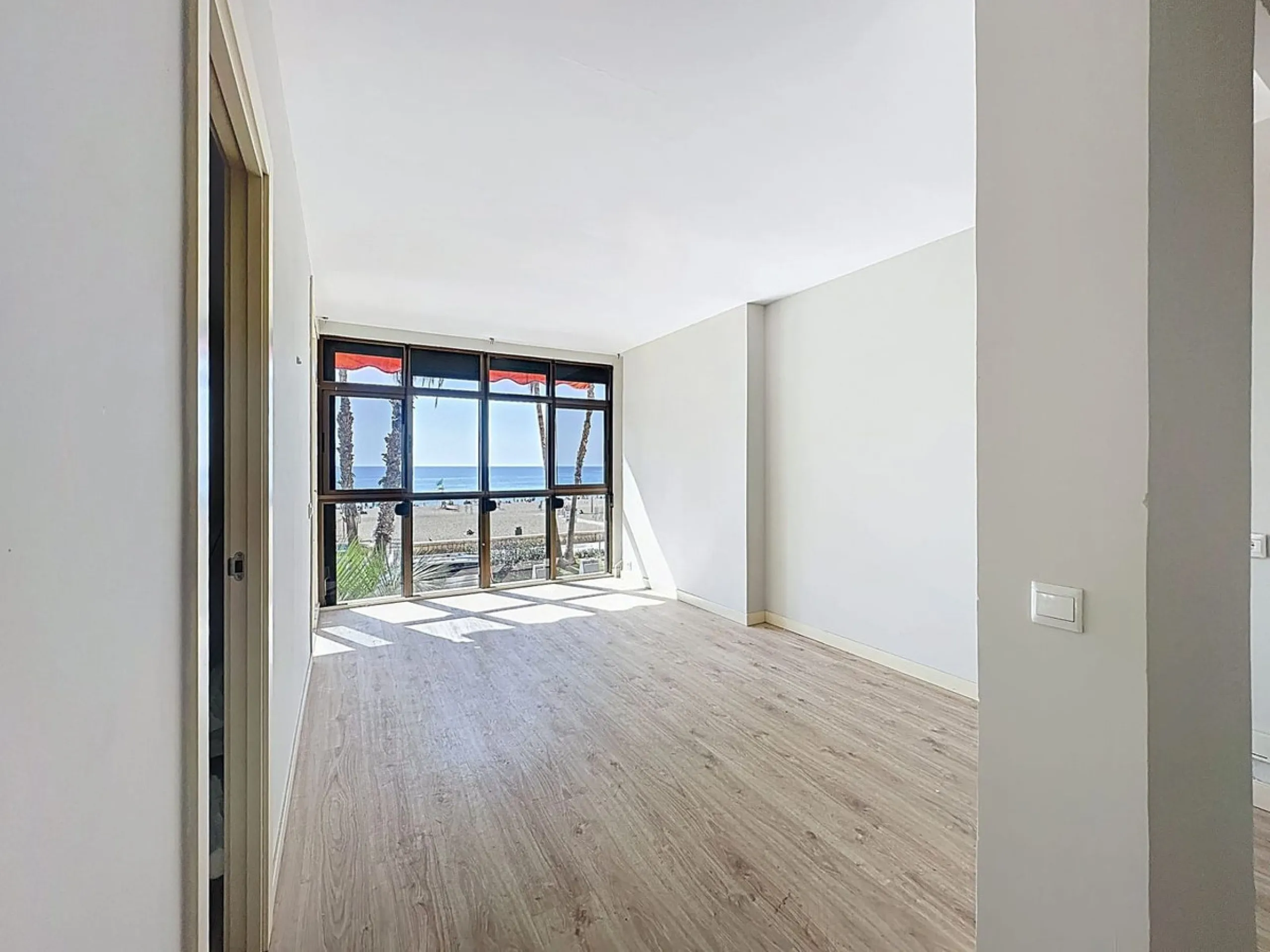 Apartment - Middle Floor Apartment в продаже в Málaga, Málaga. В доме 2 спален и 1 ванных комнат. Площадь дома 75 м²