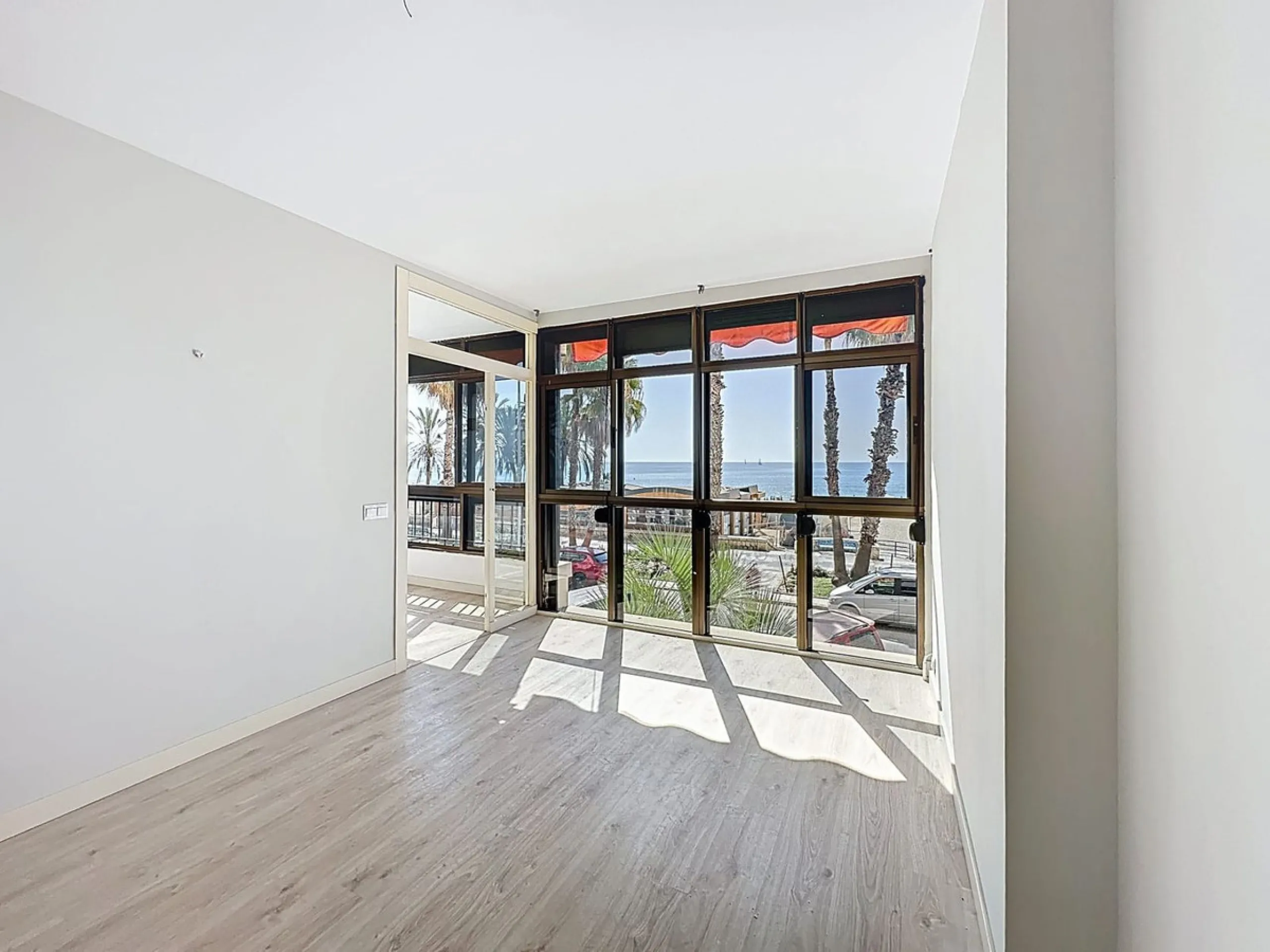 Apartment - Middle Floor Apartment в продаже в Málaga, Málaga. В доме 2 спален и 1 ванных комнат. Площадь дома 75 м²