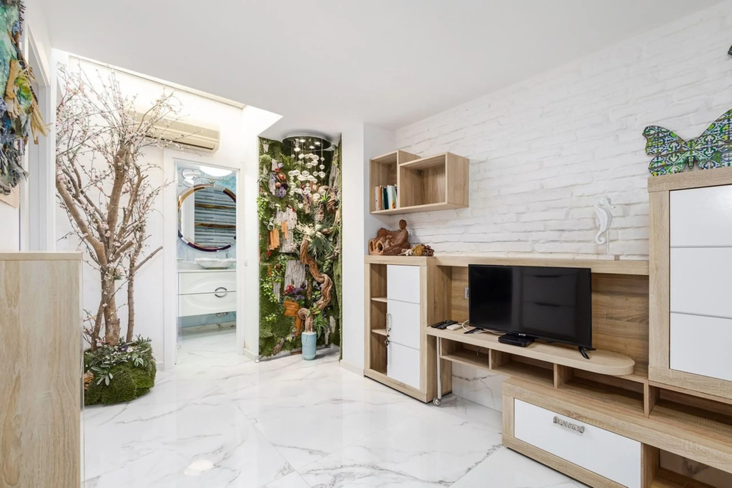 House - Townhouse в продаже в Málaga, Málaga. В доме 3 спален и 2 ванных комнат. Площадь дома 80 м²