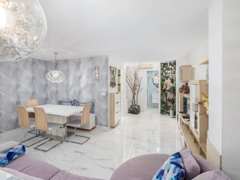 House - Townhouse в продаже в Málaga, Málaga. В доме 3 спален и 2 ванных комнат. Площадь дома 80 м²