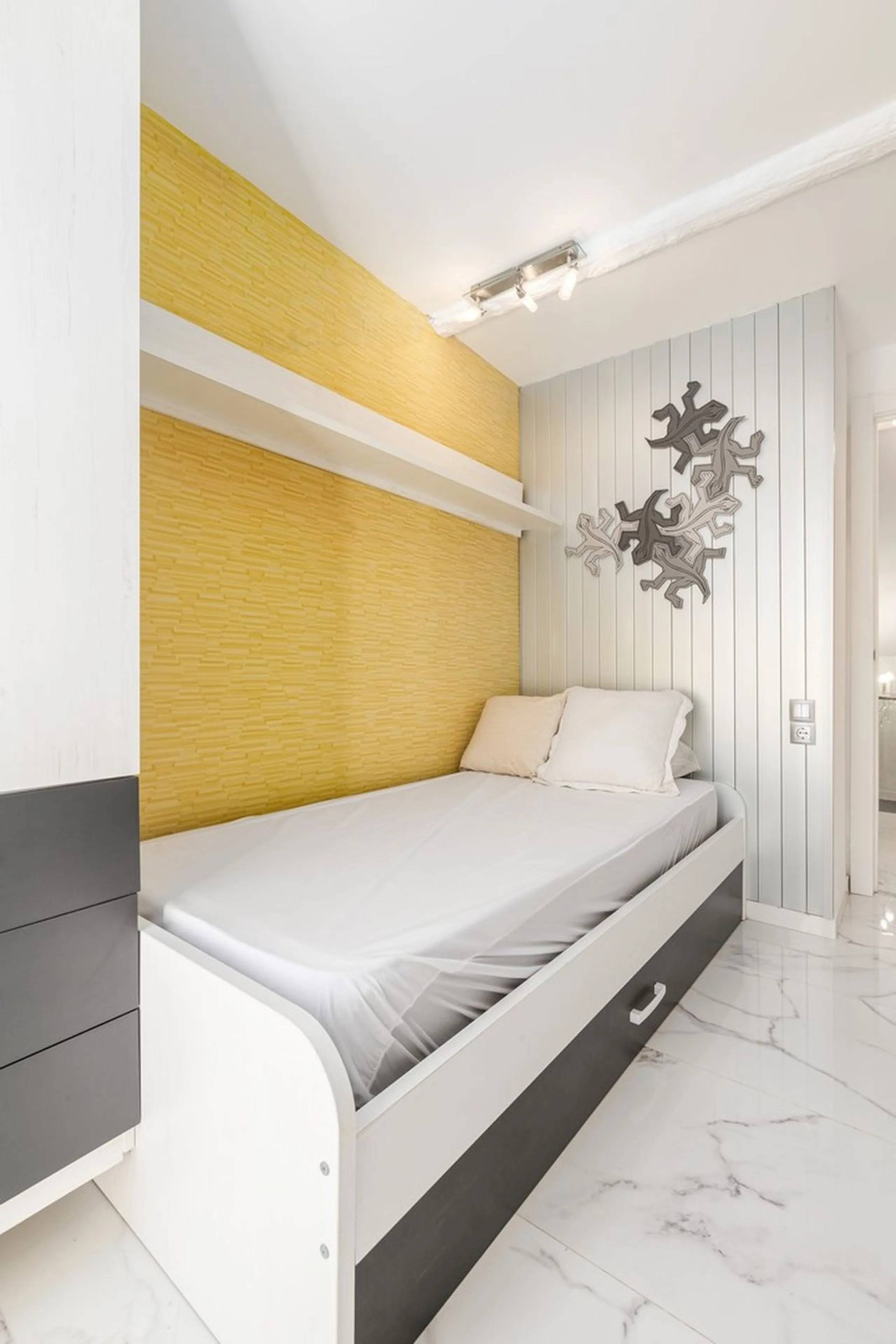 House - Townhouse в продаже в Málaga, Málaga. В доме 3 спален и 2 ванных комнат. Площадь дома 80 м²