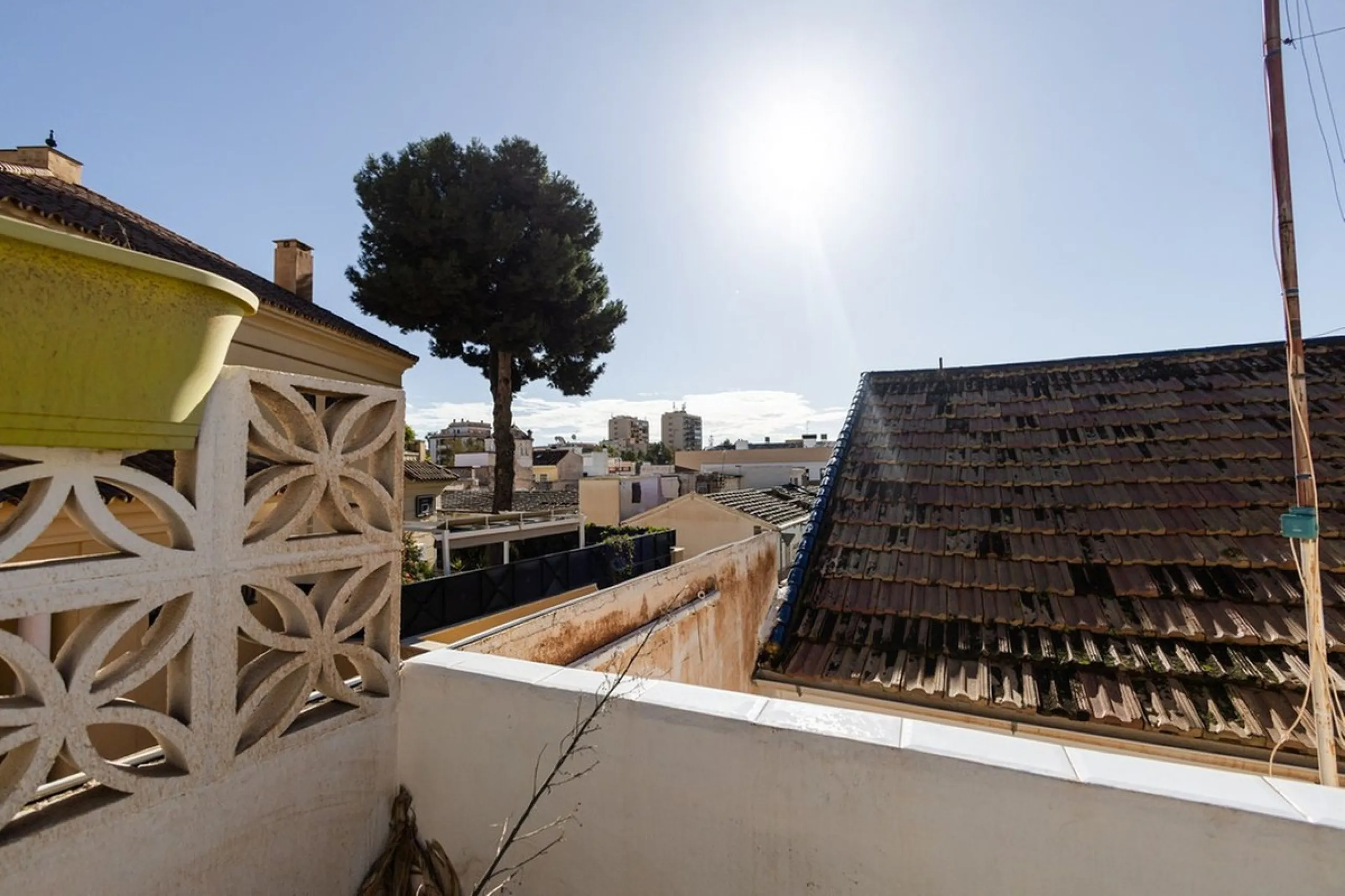 House - Townhouse в продаже в Málaga, Málaga. В доме 3 спален и 2 ванных комнат. Площадь дома 80 м²