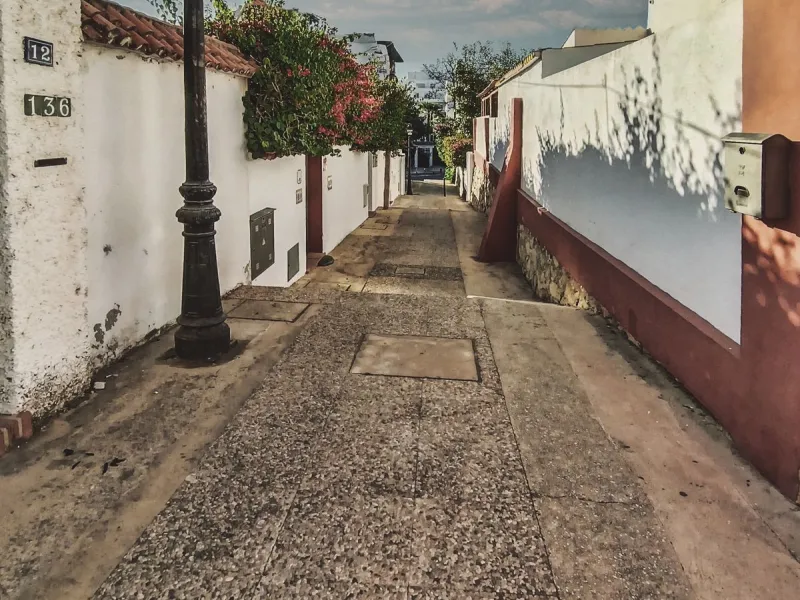 House - Semi-Detached House в продаже в Marbella, Málaga. В доме 3 спален и 1 ванных комнат. Площадь дома 168 м²