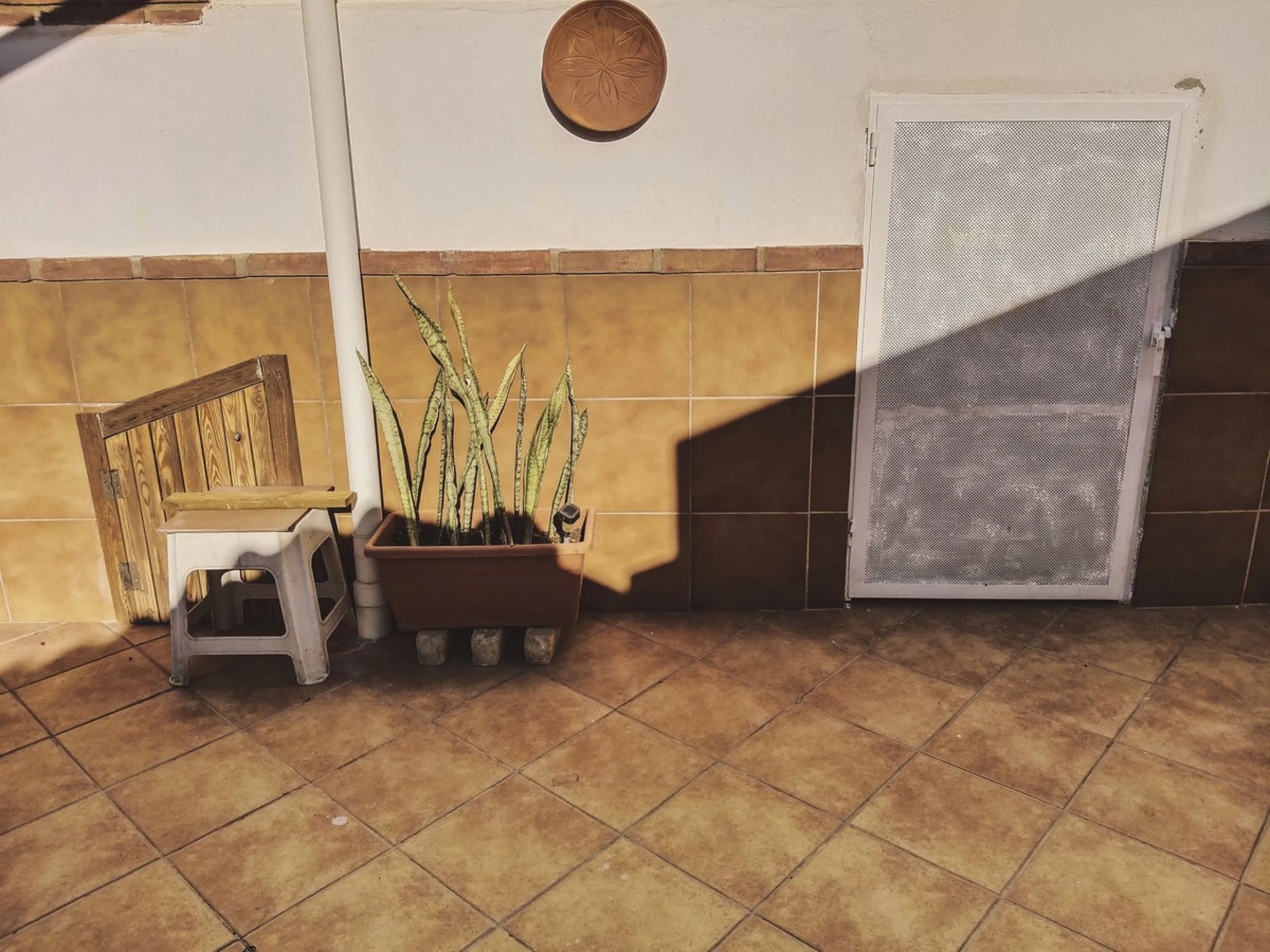 House - Semi-Detached House в продаже в Marbella, Málaga. В доме 3 спален и 1 ванных комнат. Площадь дома 168 м²