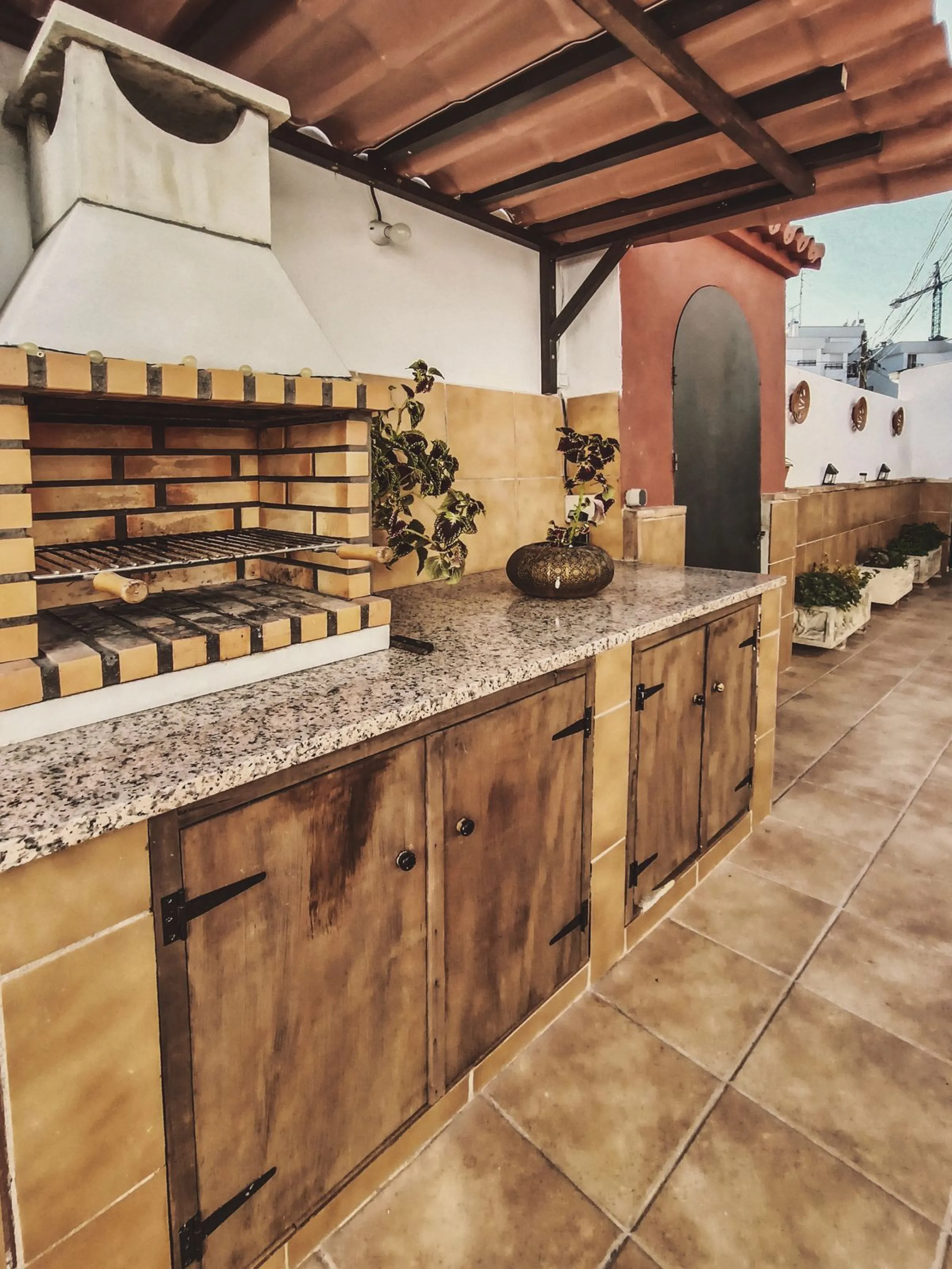 House - Semi-Detached House в продаже в Marbella, Málaga. В доме 3 спален и 1 ванных комнат. Площадь дома 168 м²