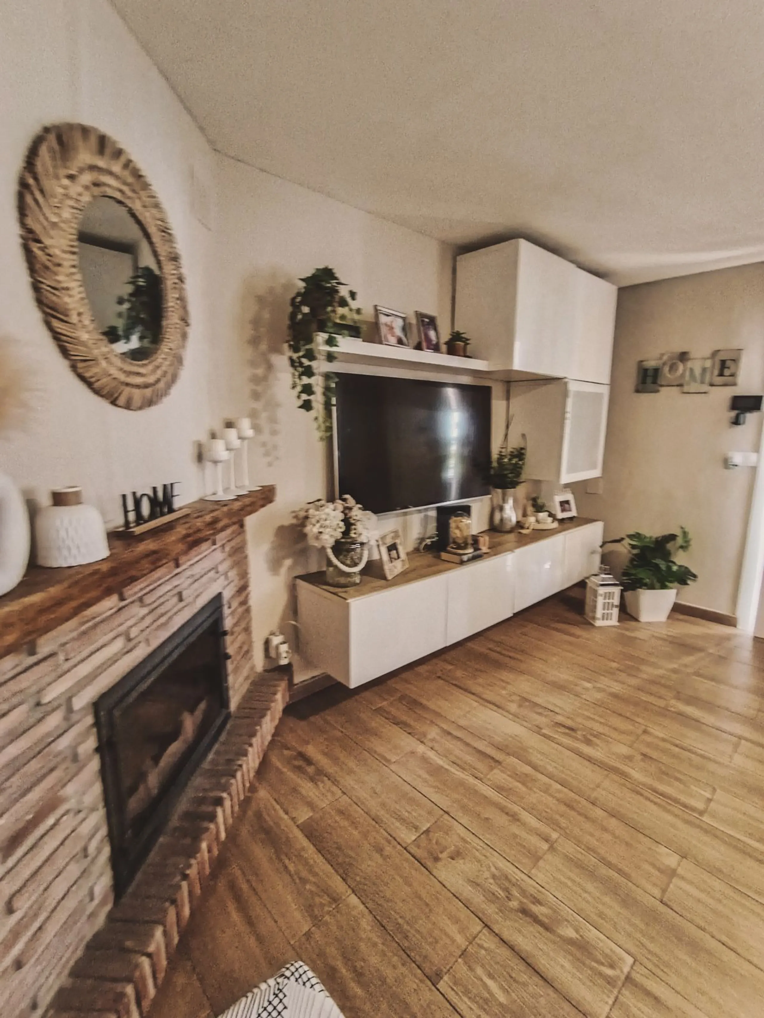 House - Semi-Detached House в продаже в Marbella, Málaga. В доме 3 спален и 1 ванных комнат. Площадь дома 168 м²