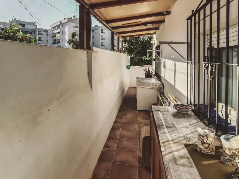 House - Semi-Detached House в продаже в Marbella, Málaga. В доме 3 спален и 1 ванных комнат. Площадь дома 168 м²