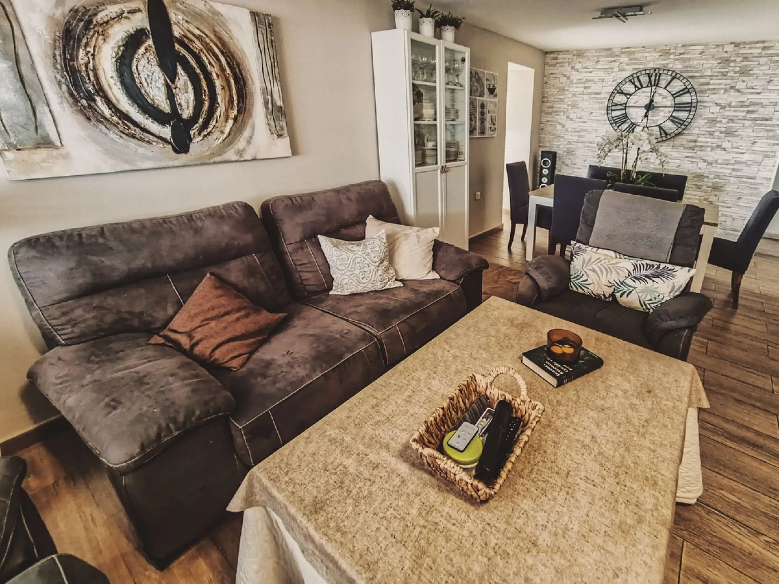 House - Semi-Detached House в продаже в Marbella, Málaga. В доме 3 спален и 1 ванных комнат. Площадь дома 168 м²