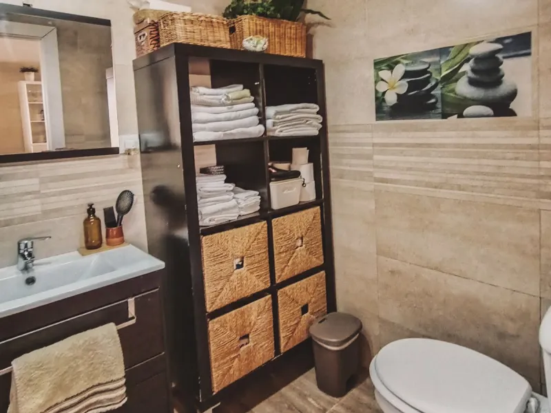 House - Semi-Detached House в продаже в Marbella, Málaga. В доме 3 спален и 1 ванных комнат. Площадь дома 168 м²