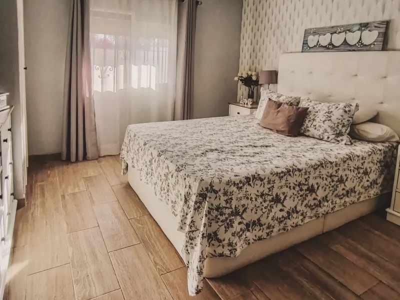 House - Semi-Detached House в продаже в Marbella, Málaga. В доме 3 спален и 1 ванных комнат. Площадь дома 168 м²