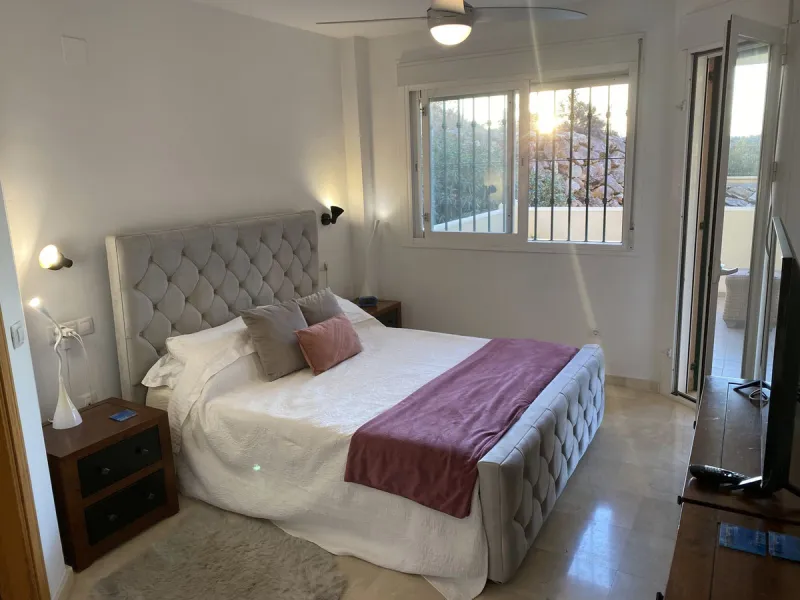 FIRST TIME ON THE MARKET FOR MANY YEARS. A FABULOUS OPPORTUNITY TO ACQUIRE A SPACIOUS, VERY WELL PRESENTED, GROUND FLOOR APARTMENT IN WHAT IS WIDELY CONSIDERED TO BE ONE OF THE BEST URBANIZATIONS IN MIJAS