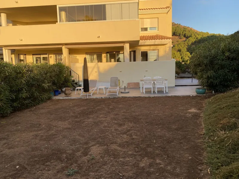 FIRST TIME ON THE MARKET FOR MANY YEARS. A FABULOUS OPPORTUNITY TO ACQUIRE A SPACIOUS, VERY WELL PRESENTED, GROUND FLOOR APARTMENT IN WHAT IS WIDELY CONSIDERED TO BE ONE OF THE BEST URBANIZATIONS IN MIJAS