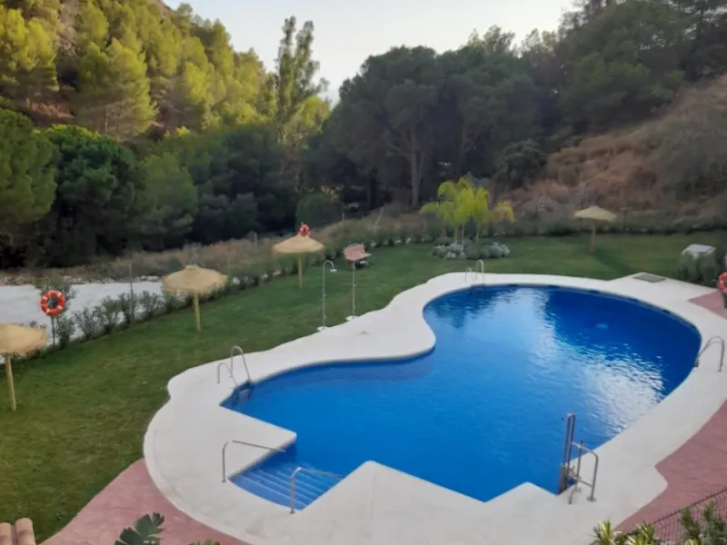 FIRST TIME ON THE MARKET FOR MANY YEARS. A FABULOUS OPPORTUNITY TO ACQUIRE A SPACIOUS, VERY WELL PRESENTED, GROUND FLOOR APARTMENT IN WHAT IS WIDELY CONSIDERED TO BE ONE OF THE BEST URBANIZATIONS IN MIJAS