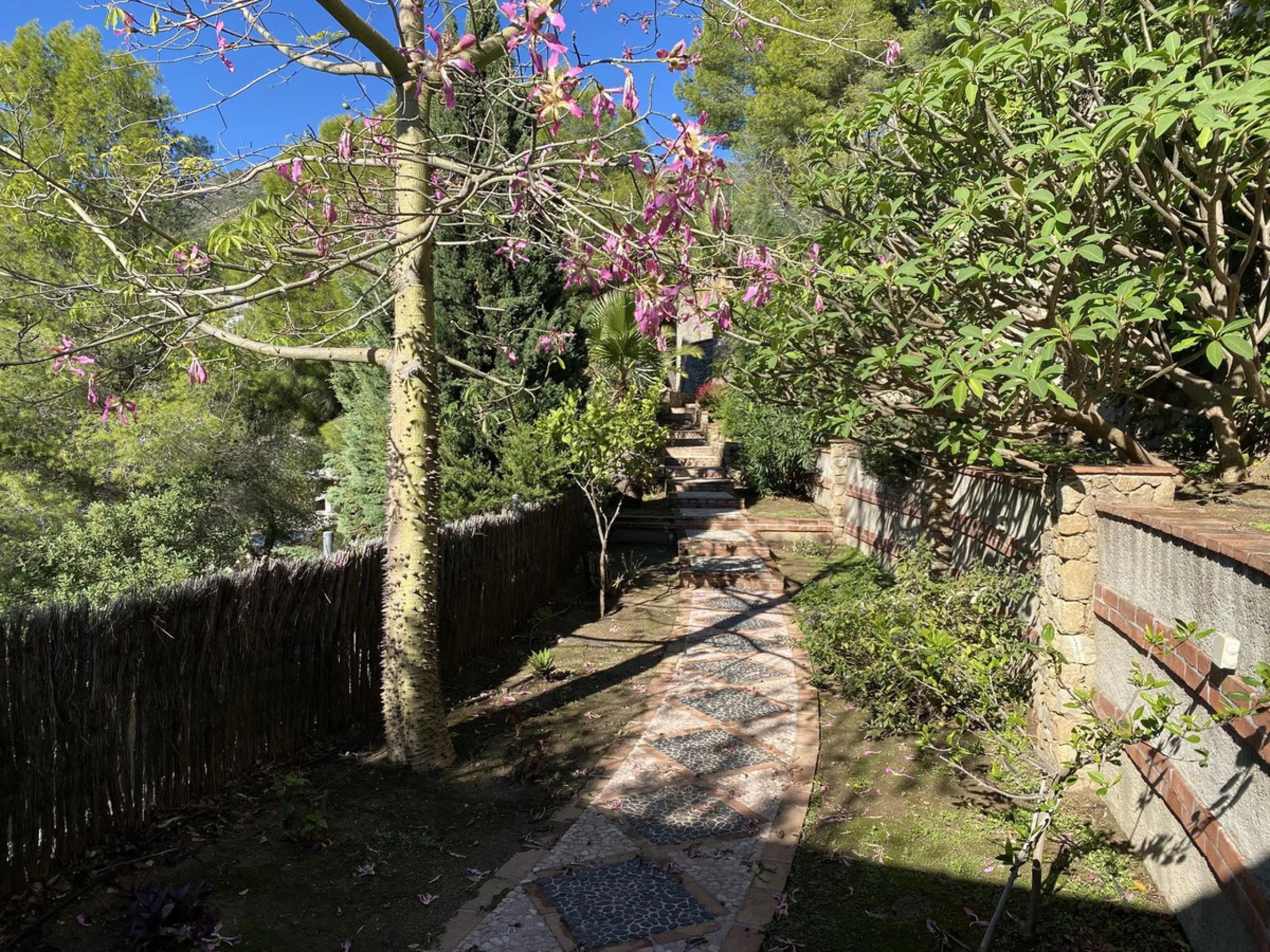 A STUNNING VILLA, IN ONE OF THE MOST COVERTED LOCATIONS IN MIJAS. ONE OF THE FINEST RESIDENCIES TO COME TO MARKET IN RECENT TIMES.