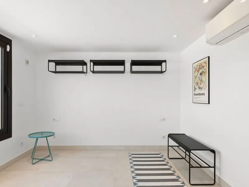 House - Detached Villa в продаже в Marbella, Málaga. В доме 4 спален и 4 ванных комнат. Площадь дома 351 м². Площадь участка 1278 м²