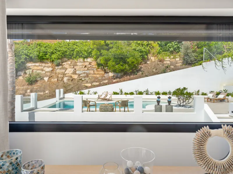 Exclusive Villa with Panoramic Views in the Heart of Nueva Andalucía
