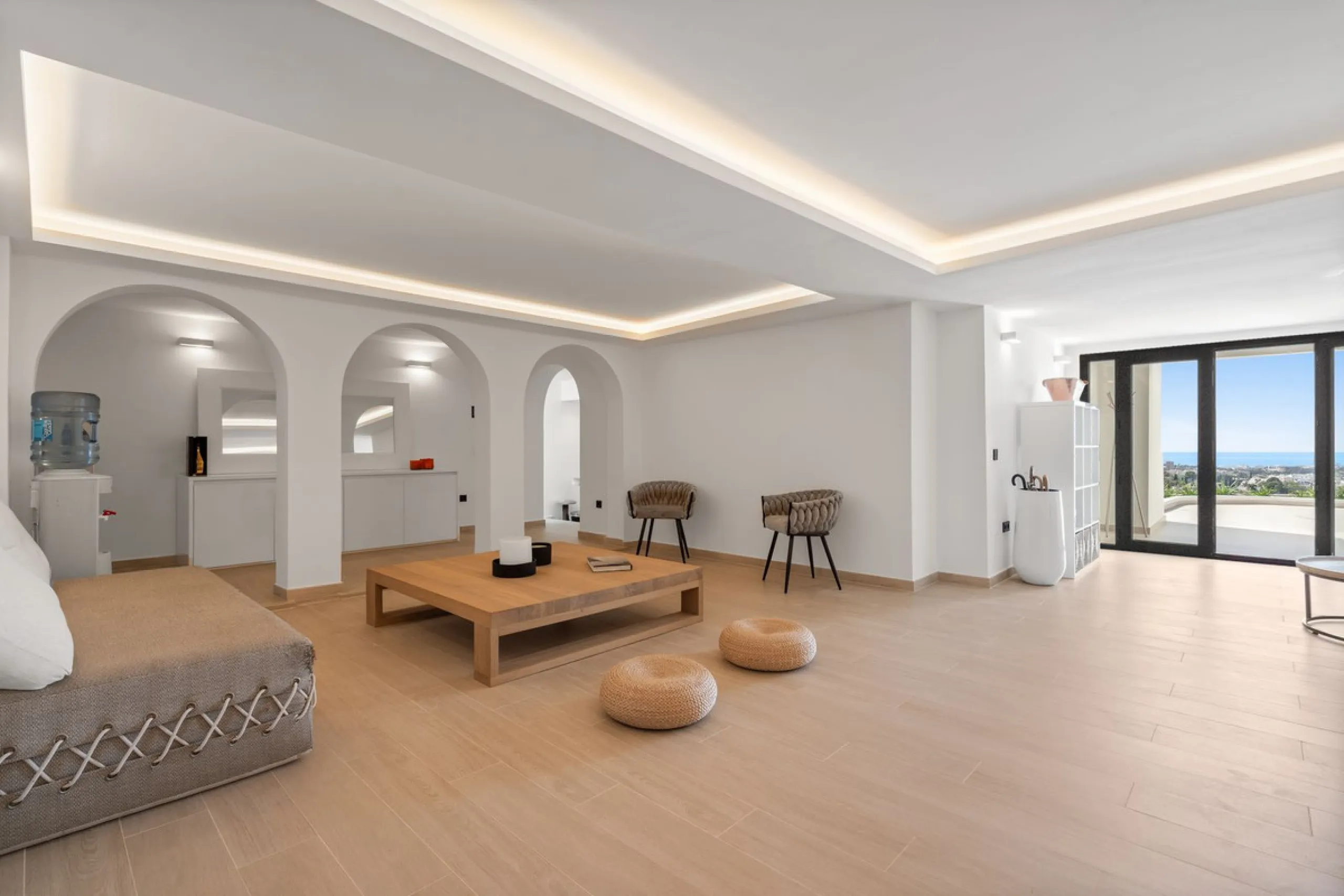 Exclusive Villa with Panoramic Views in the Heart of Nueva Andalucía