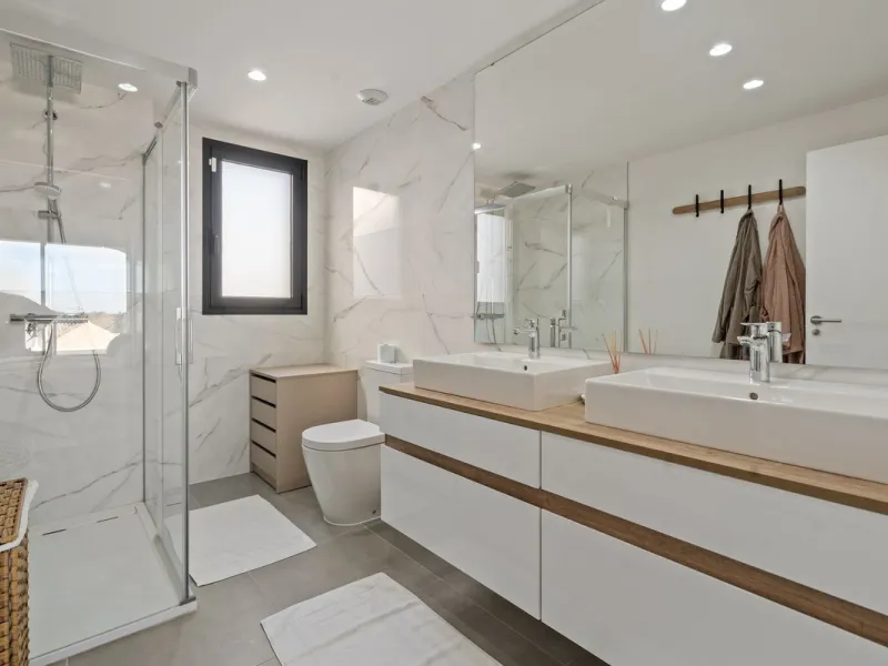 An exclusive penthouse located in the prestigious residential complex Oasis 325 Phase 2 in Estepona (Málaga).