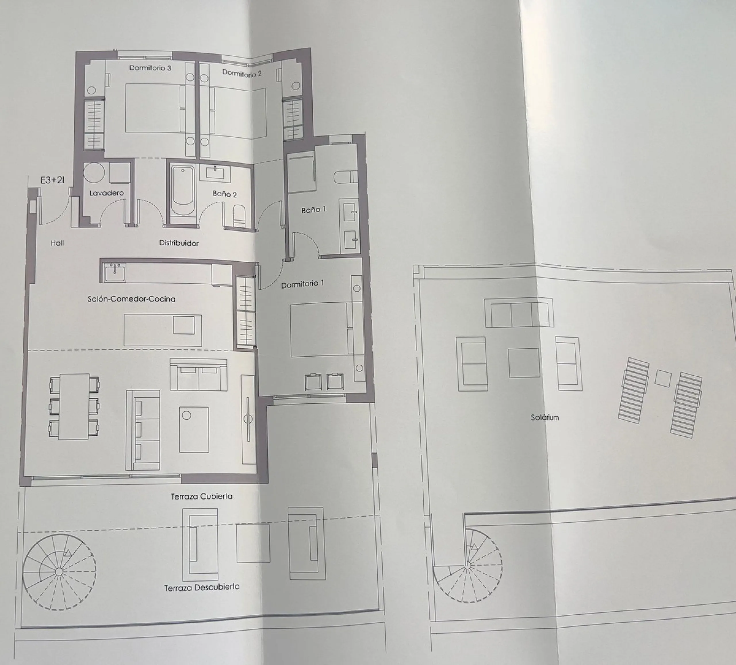 An exclusive penthouse located in the prestigious residential complex Oasis 325 Phase 2 in Estepona (Málaga).