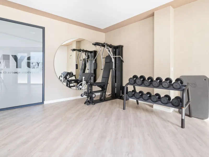 An exclusive penthouse located in the prestigious residential complex Oasis 325 Phase 2 in Estepona (Málaga).