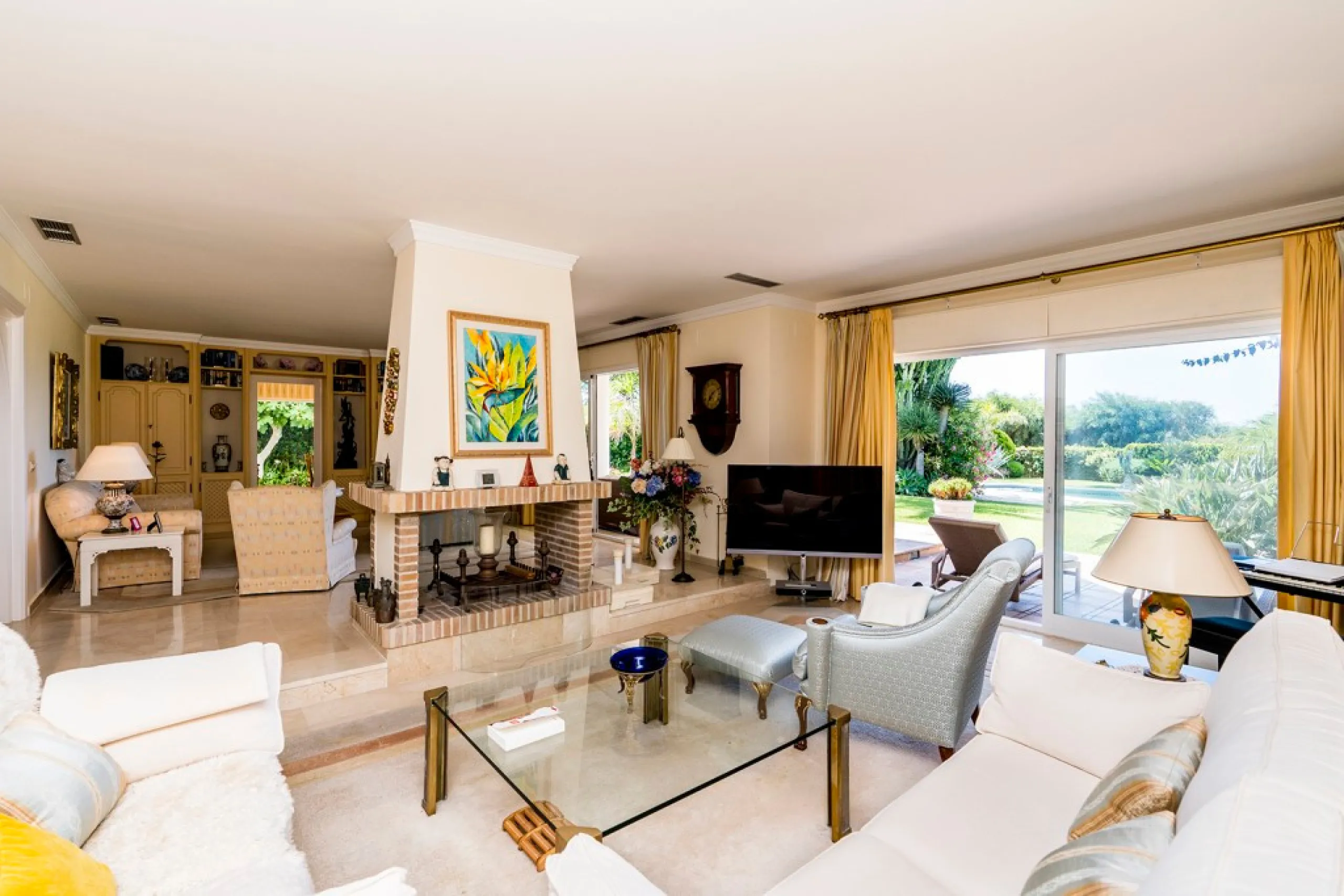 This remarkable beachfront villa, located adjacent to the renowned Nikki Beach in Elviria, East Marbella, offers an unparalleled living experience. Spread across two levels, the villa features four spacious bedrooms, each with its own en-suite bathroom, a