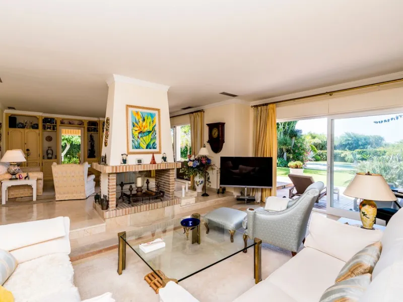 This remarkable beachfront villa, located adjacent to the renowned Nikki Beach in Elviria, East Marbella, offers an unparalleled living experience. Spread across two levels, the villa features four spacious bedrooms, each with its own en-suite bathroom, a