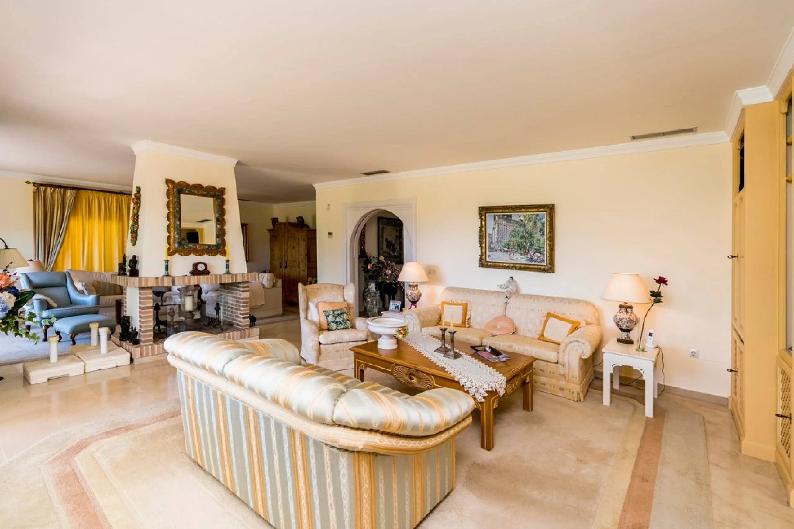 This remarkable beachfront villa, located adjacent to the renowned Nikki Beach in Elviria, East Marbella, offers an unparalleled living experience. Spread across two levels, the villa features four spacious bedrooms, each with its own en-suite bathroom, a