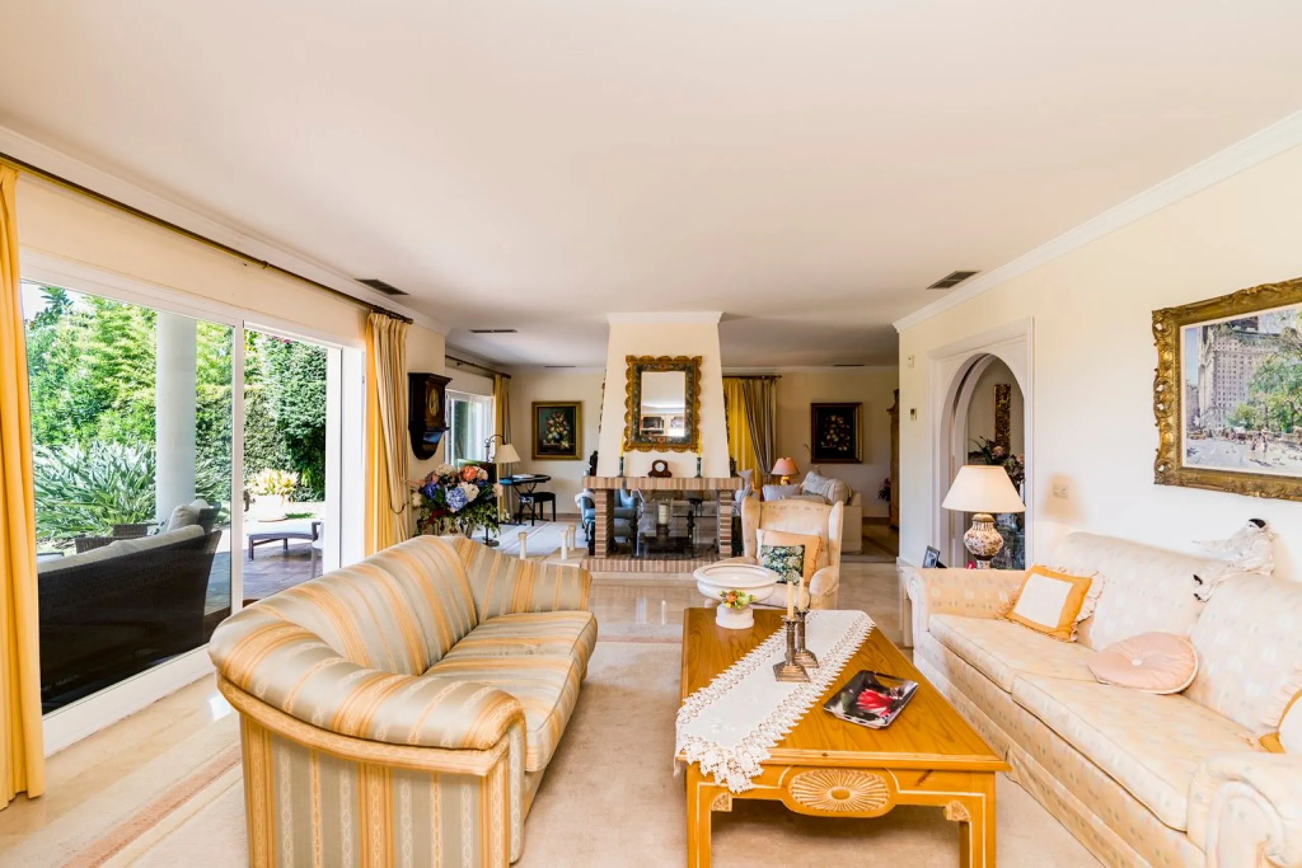 This remarkable beachfront villa, located adjacent to the renowned Nikki Beach in Elviria, East Marbella, offers an unparalleled living experience. Spread across two levels, the villa features four spacious bedrooms, each with its own en-suite bathroom, a