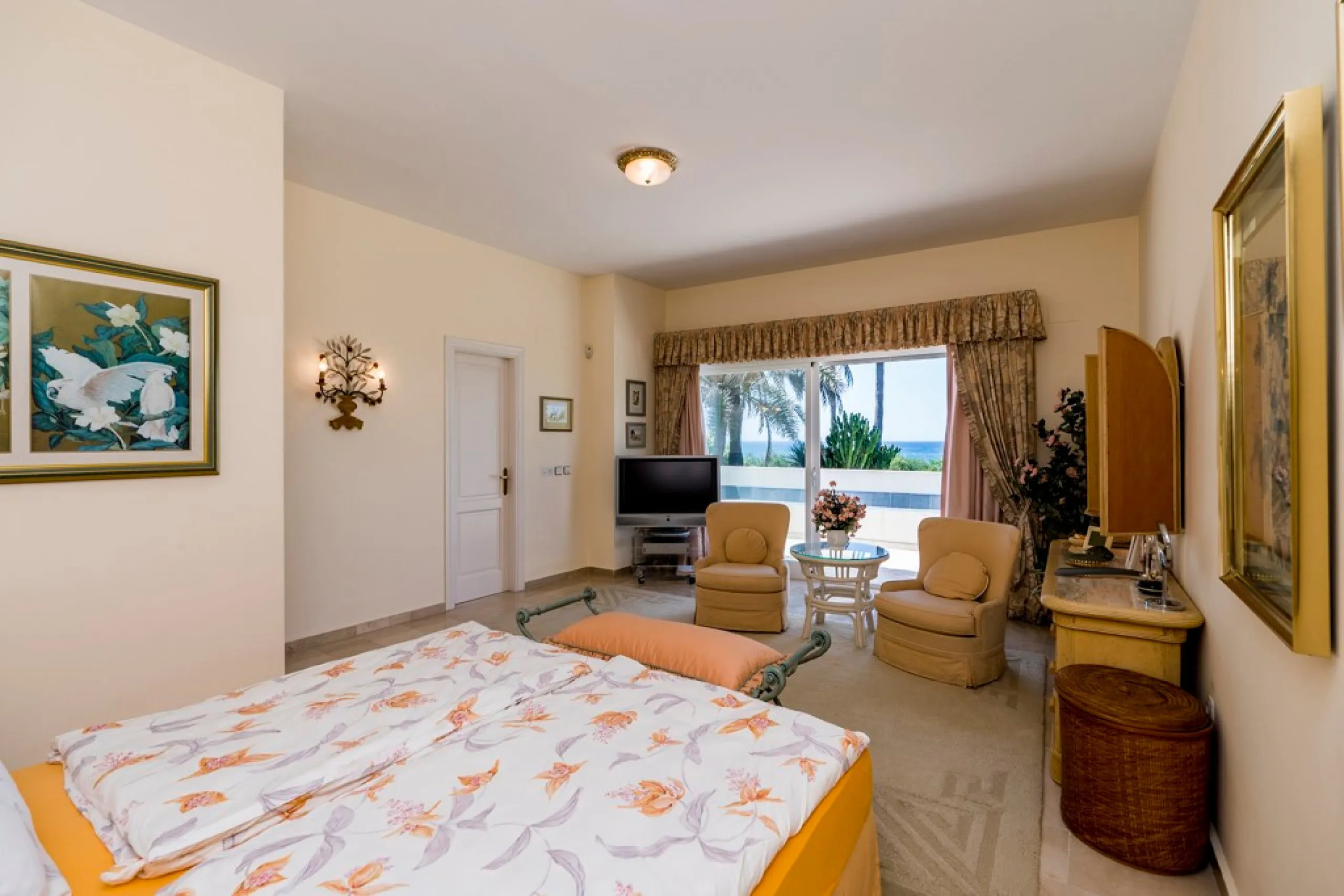 This remarkable beachfront villa, located adjacent to the renowned Nikki Beach in Elviria, East Marbella, offers an unparalleled living experience. Spread across two levels, the villa features four spacious bedrooms, each with its own en-suite bathroom, a
