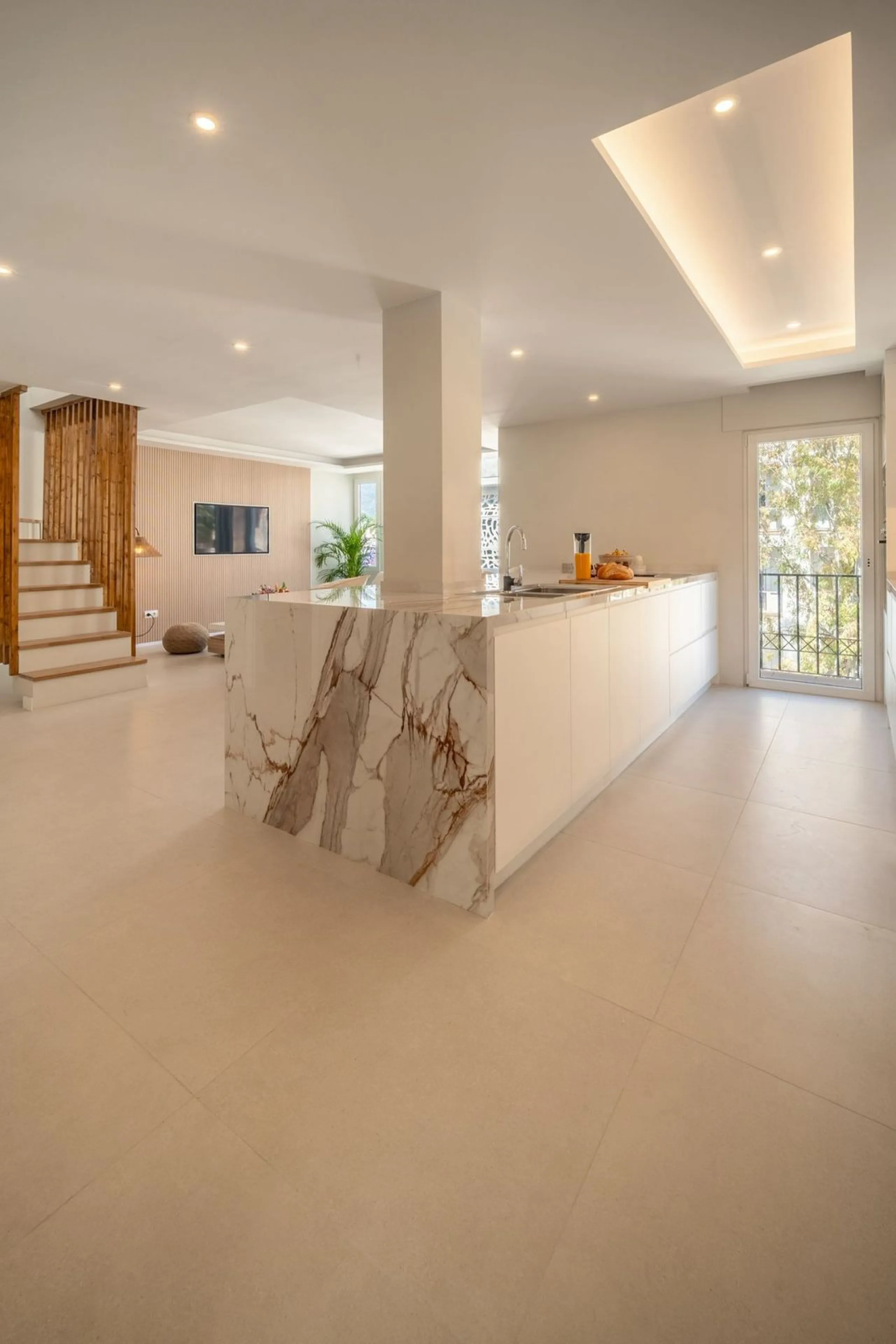 Experience luxurious living in this stunning newly refurbished penthouse, located in the prime area of Marbella Nueva Andalucía, just a short walk to Puerto Banús. This sleek and modern property features four spacious bedrooms, each with its own en-suite 