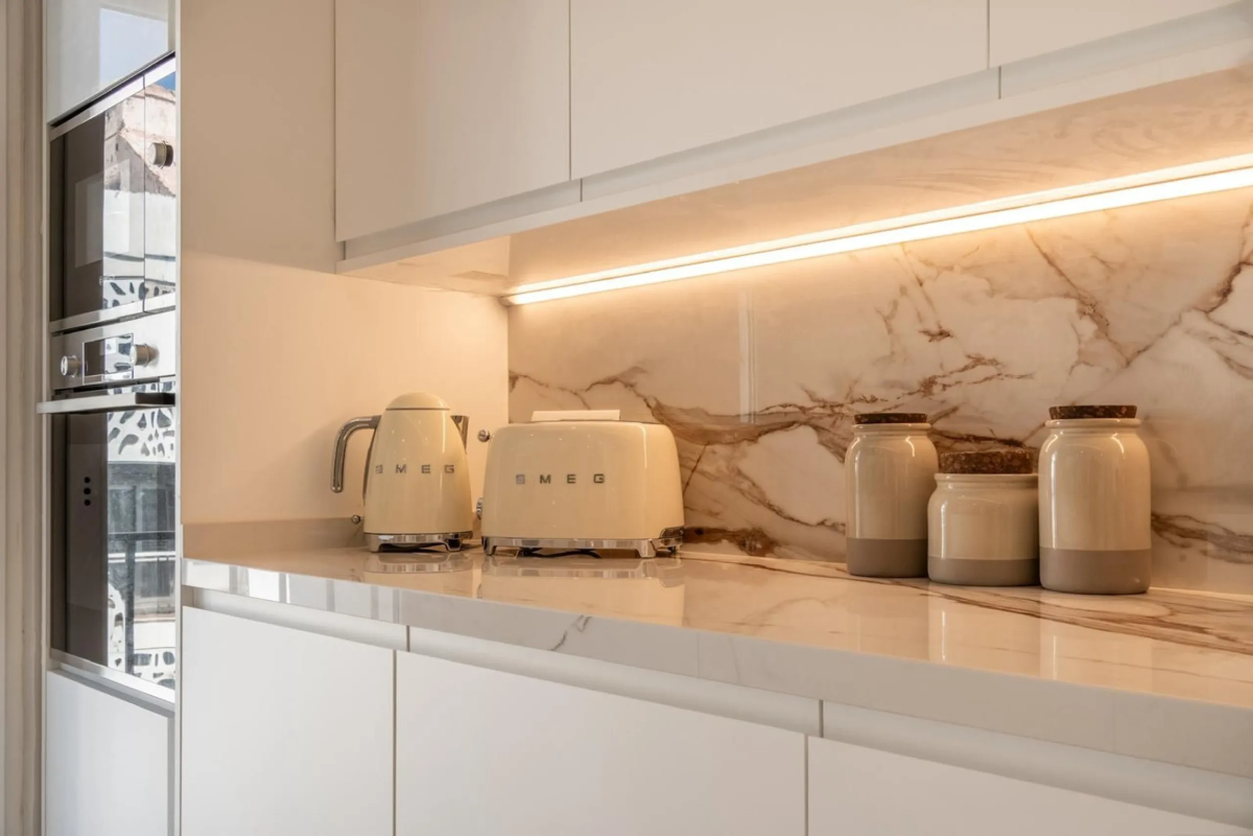 Experience luxurious living in this stunning newly refurbished penthouse, located in the prime area of Marbella Nueva Andalucía, just a short walk to Puerto Banús. This sleek and modern property features four spacious bedrooms, each with its own en-suite 
