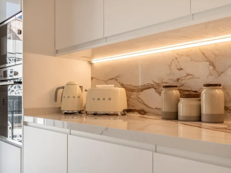Experience luxurious living in this stunning newly refurbished penthouse, located in the prime area of Marbella Nueva Andalucía, just a short walk to Puerto Banús. This sleek and modern property features four spacious bedrooms, each with its own en-suite 