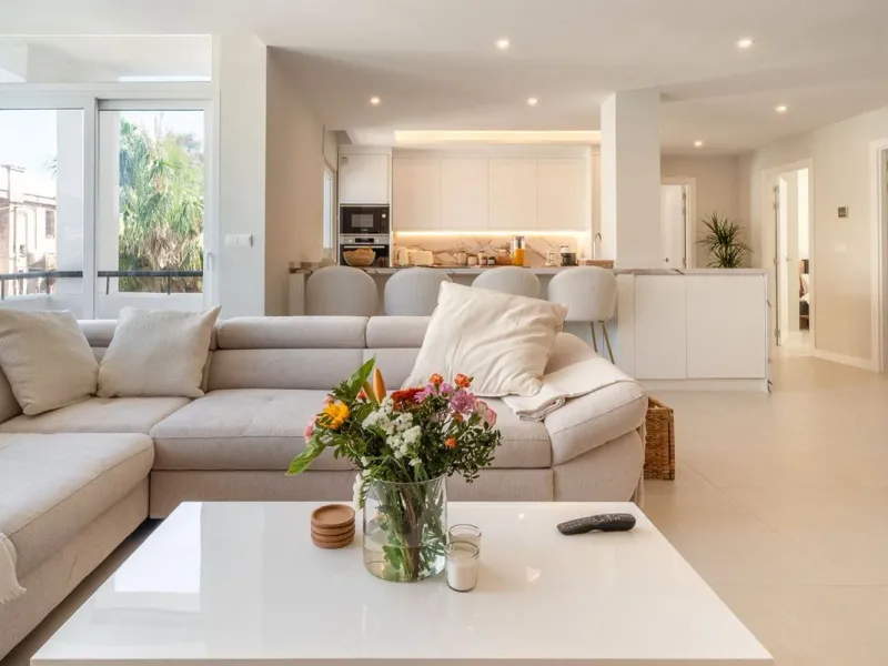 Experience luxurious living in this stunning newly refurbished penthouse, located in the prime area of Marbella Nueva Andalucía, just a short walk to Puerto Banús. This sleek and modern property features four spacious bedrooms, each with its own en-suite 