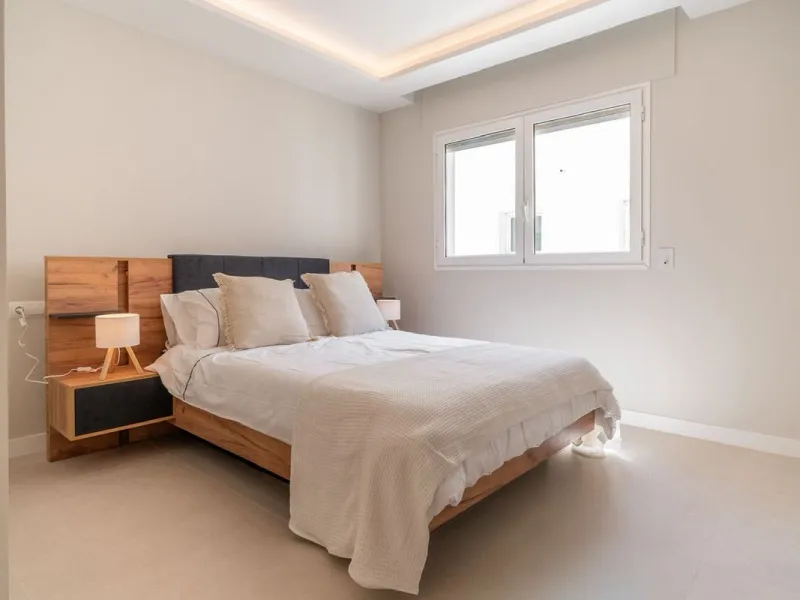 Experience luxurious living in this stunning newly refurbished penthouse, located in the prime area of Marbella Nueva Andalucía, just a short walk to Puerto Banús. This sleek and modern property features four spacious bedrooms, each with its own en-suite 