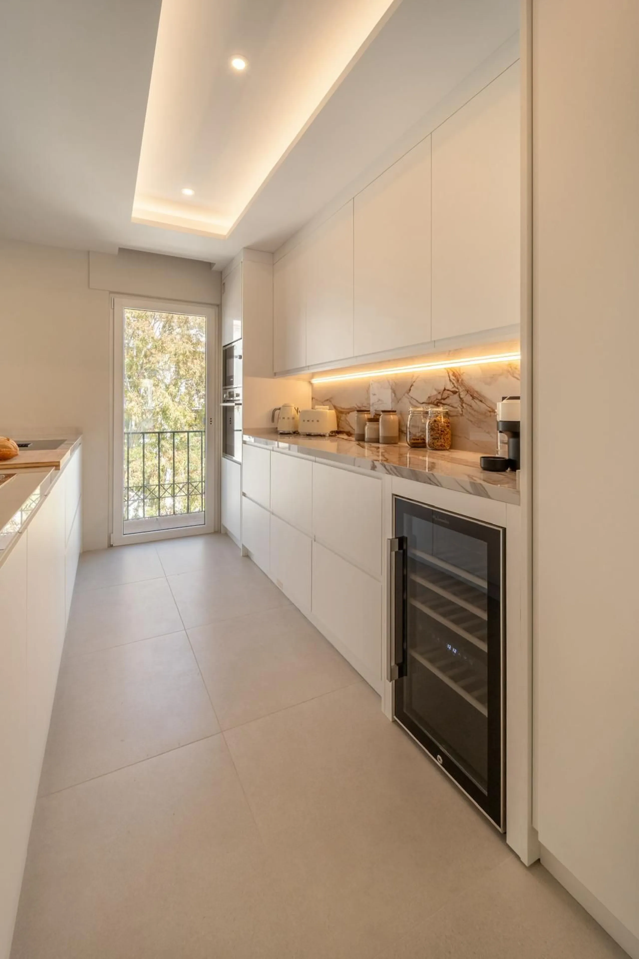 Experience luxurious living in this stunning newly refurbished penthouse, located in the prime area of Marbella Nueva Andalucía, just a short walk to Puerto Banús. This sleek and modern property features four spacious bedrooms, each with its own en-suite 