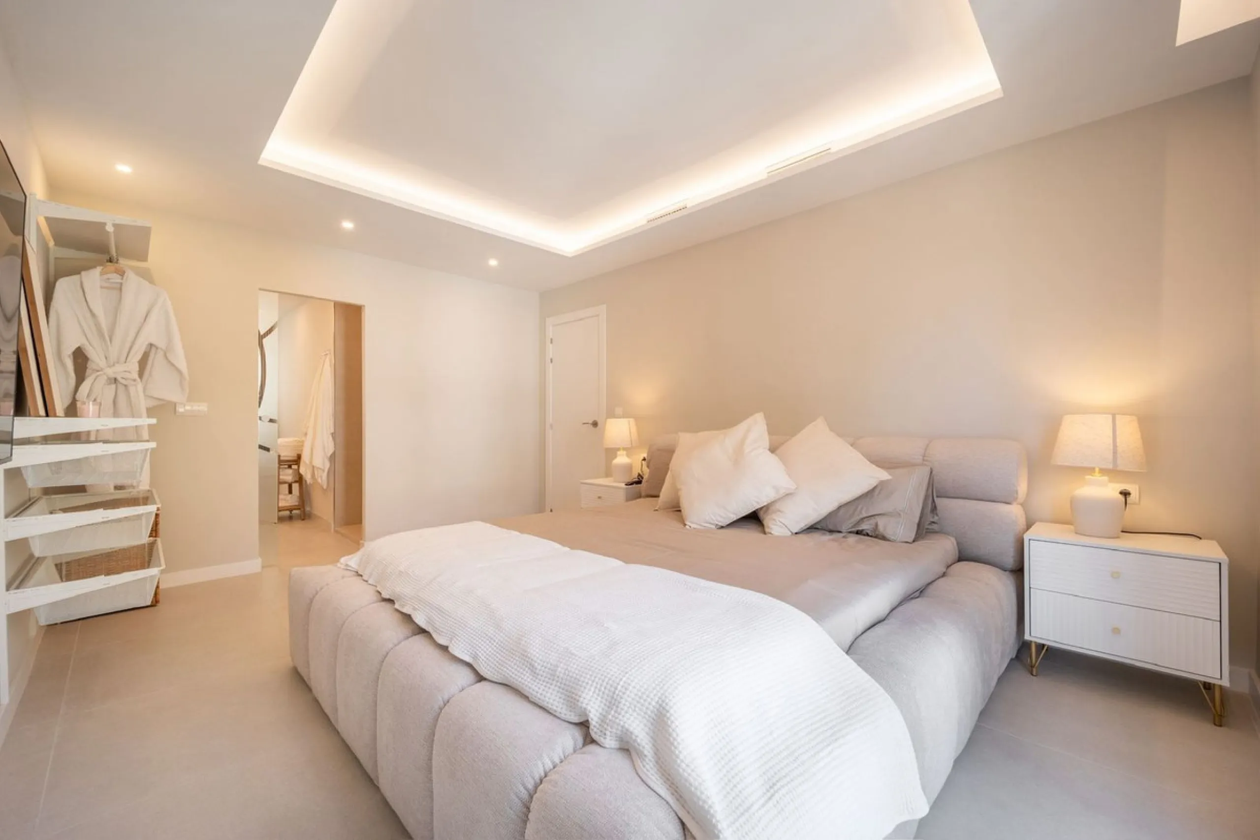 Experience luxurious living in this stunning newly refurbished penthouse, located in the prime area of Marbella Nueva Andalucía, just a short walk to Puerto Banús. This sleek and modern property features four spacious bedrooms, each with its own en-suite 