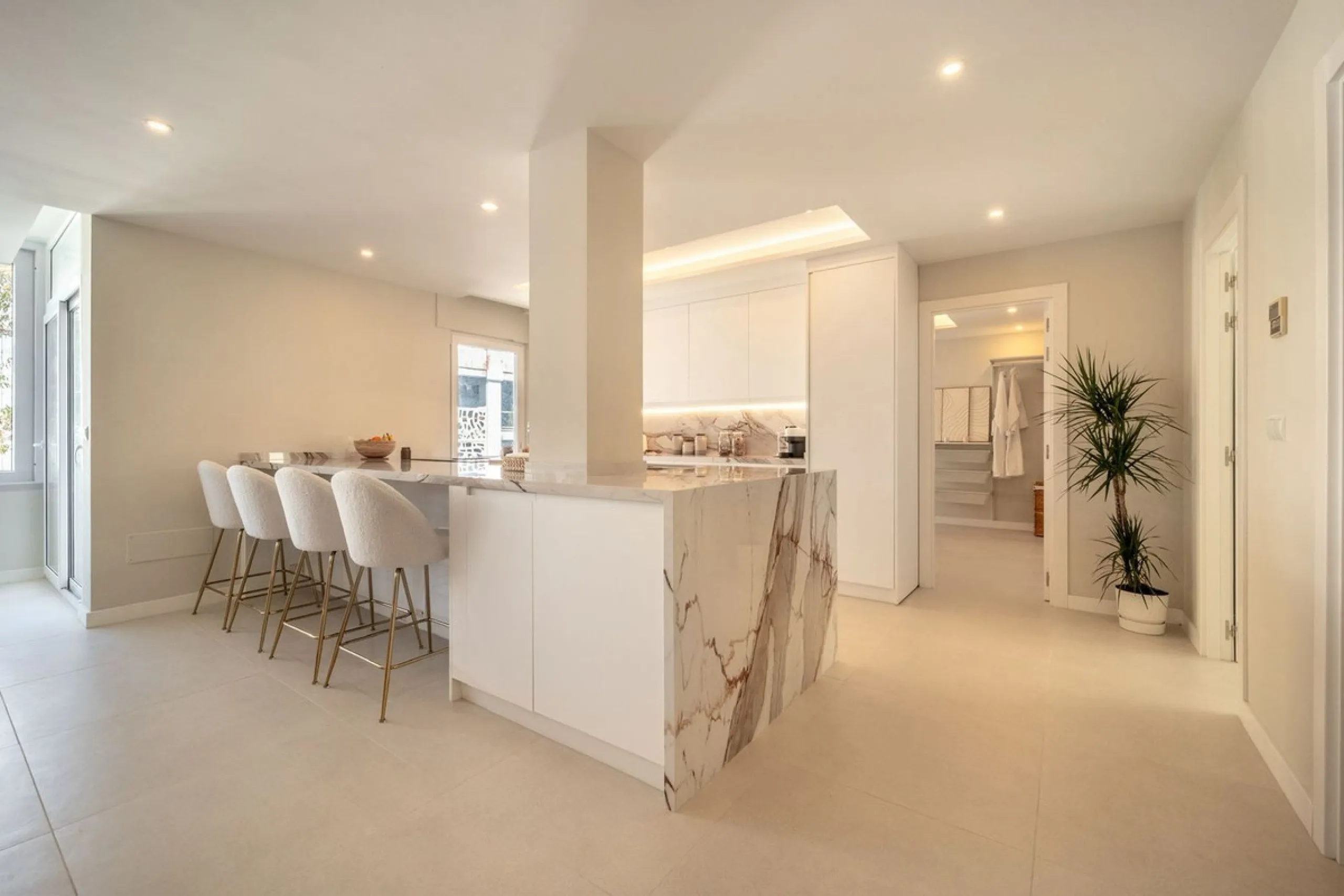 Experience luxurious living in this stunning newly refurbished penthouse, located in the prime area of Marbella Nueva Andalucía, just a short walk to Puerto Banús. This sleek and modern property features four spacious bedrooms, each with its own en-suite 