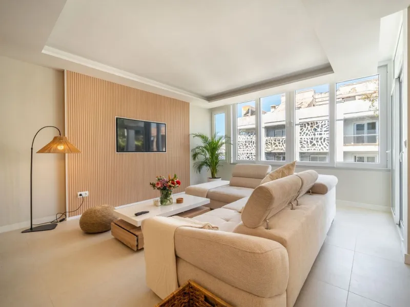 Experience luxurious living in this stunning newly refurbished penthouse, located in the prime area of Marbella Nueva Andalucía, just a short walk to Puerto Banús. This sleek and modern property features four spacious bedrooms, each with its own en-suite 
