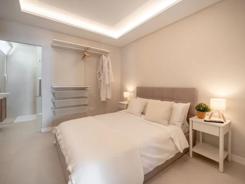 Experience luxurious living in this stunning newly refurbished penthouse, located in the prime area of Marbella Nueva Andalucía, just a short walk to Puerto Banús. This sleek and modern property features four spacious bedrooms, each with its own en-suite 