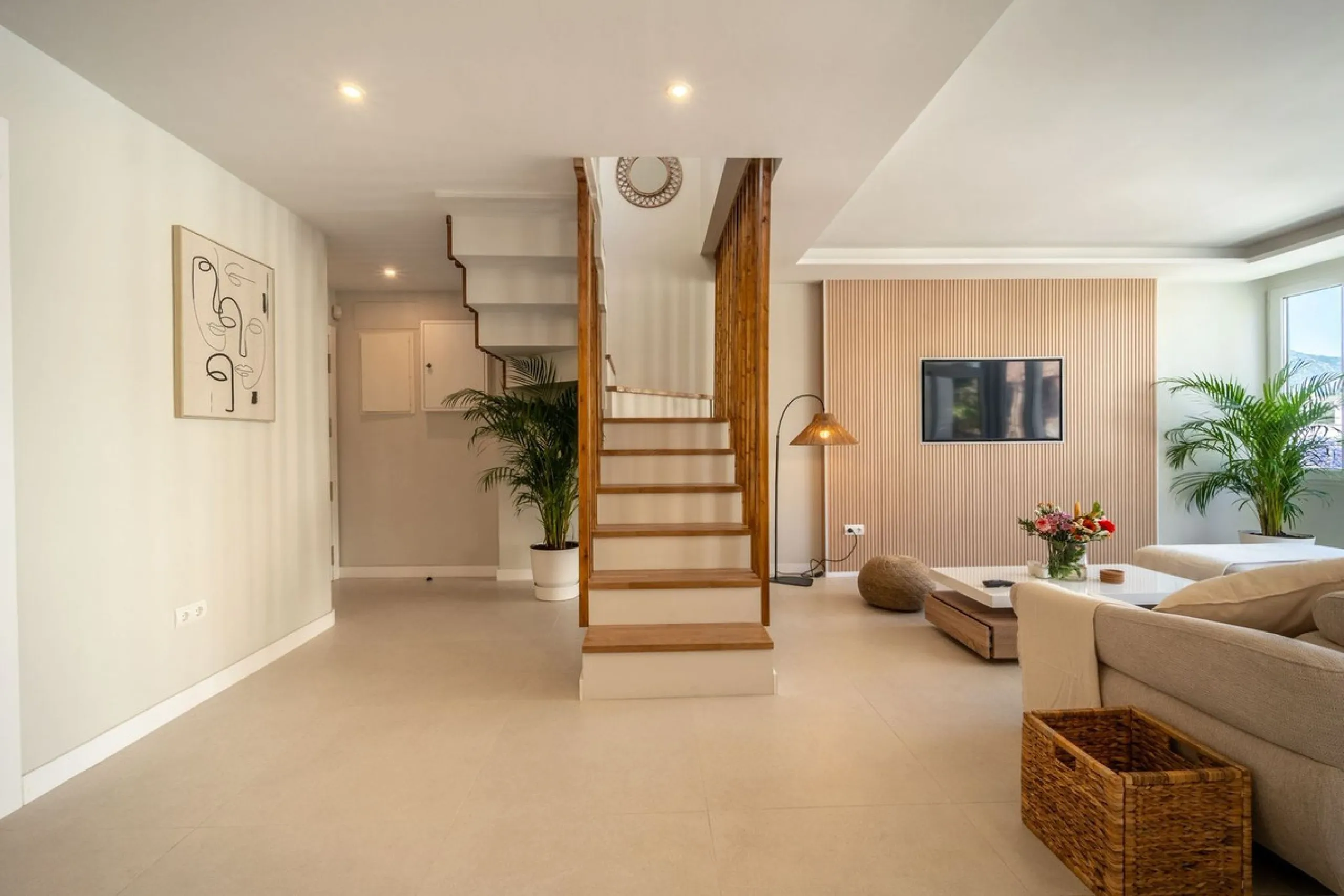 Experience luxurious living in this stunning newly refurbished penthouse, located in the prime area of Marbella Nueva Andalucía, just a short walk to Puerto Banús. This sleek and modern property features four spacious bedrooms, each with its own en-suite 