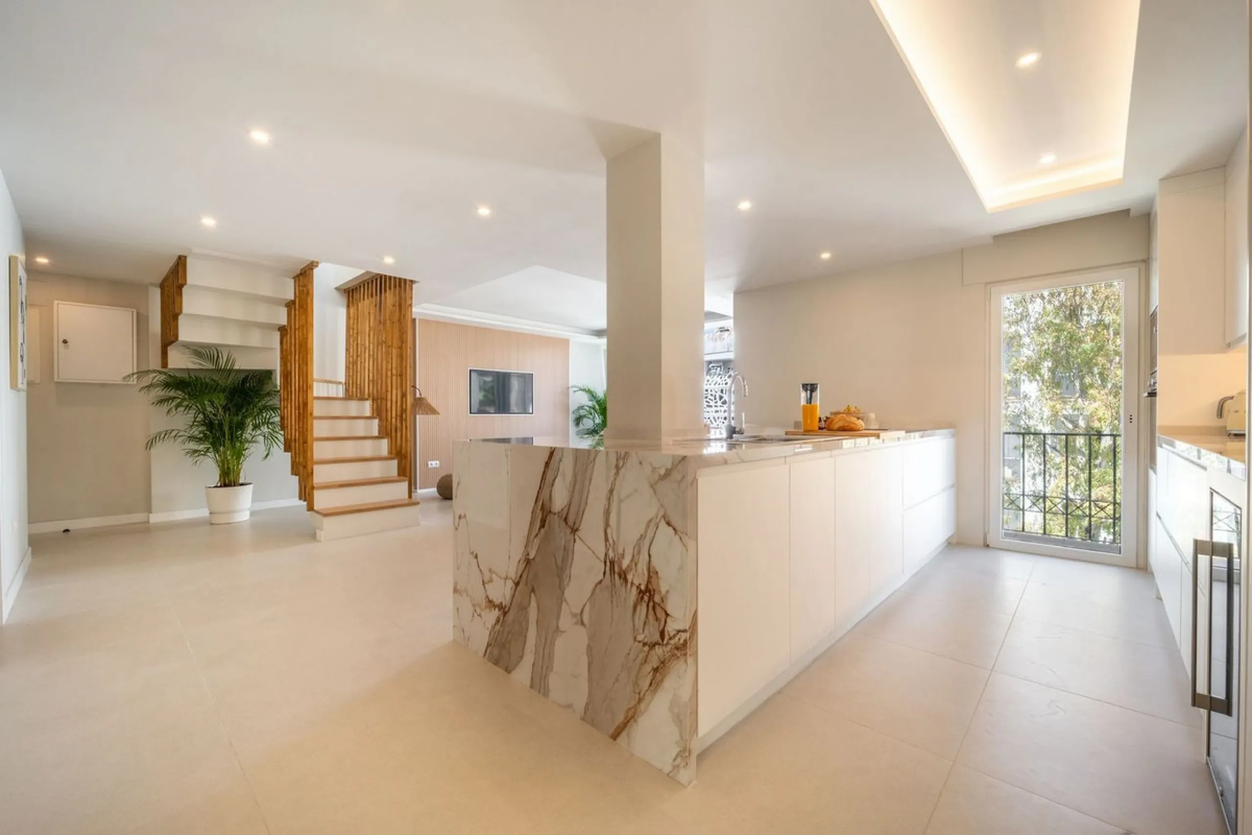 Experience luxurious living in this stunning newly refurbished penthouse, located in the prime area of Marbella Nueva Andalucía, just a short walk to Puerto Banús. This sleek and modern property features four spacious bedrooms, each with its own en-suite 